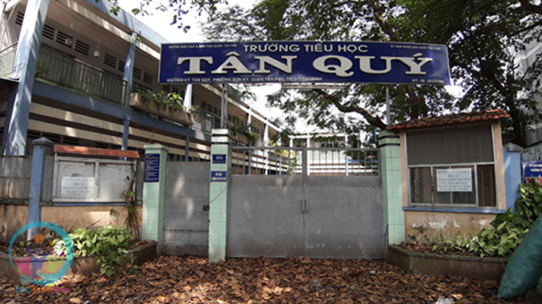 Trường Tiểu Học Tân Quý Bị Ma Ám