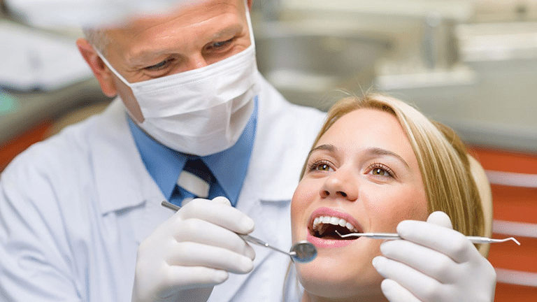 nha khoa nhổ răng uy tín Hà Nội